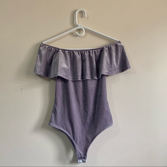 Vero Moda Beverly Velour Off Shoulder Bodysuit - Picture 1 of 7